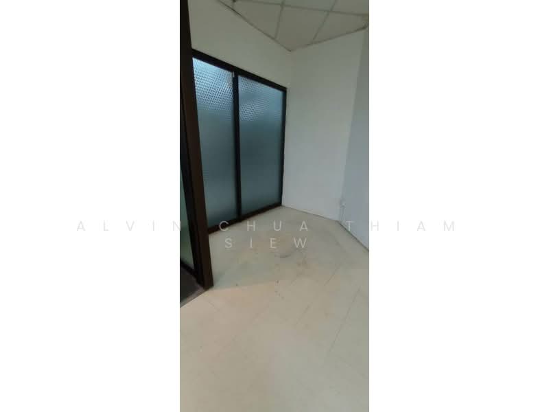 IMM Building, 2 Jurong East Street 21, 393 sqft, Light Industrial (B1) For Rent, by Alvin Chua Thiam Siew, 25636683 - CommercialGuru.com.sg