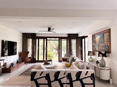 For Sale - ☎️ADELYN 9325❤️❤️9988 ⭐️✨EASTERN HAVEN FREEHOLD BUNGALOW GEM NEAR GOODMAN VICINITY ✨⭐️