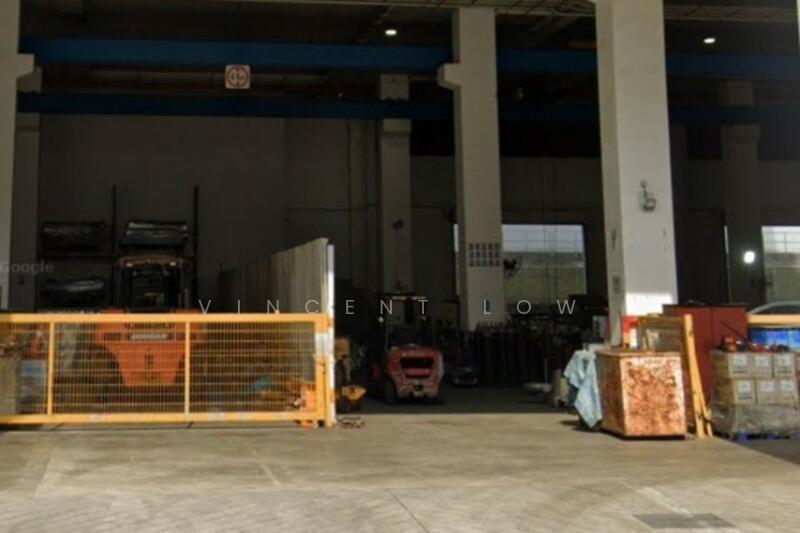 Ground floor Tampines Storage Space warehouse flexible size and duration 7.8m high ceiling, tampines industrial drive, Pasir Ris / Tampines, 1,000 sqft, Warehouse For Rent, by Vincent Low, 25636738 - CommercialGuru.com.sg