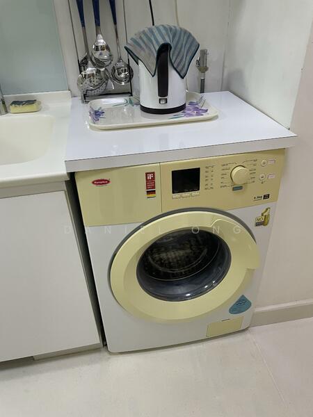 Urban Vista, 2 Tanah Merah Kechil Link, 2 Bedrooms, 780 sqft, Condominium For Rent, by Daniel Ong, 25637042 - Kitchen - PropertyGuru.com.sg