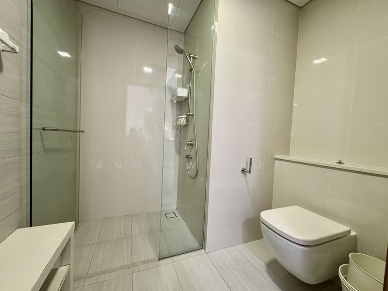 Lakeville, 1 Jurong Lake Link, 1 Bedroom, 560 sqft, Condominium For Rent, by Andrew Phee, 25637074 - Bathroom - PropertyGuru.com.sg