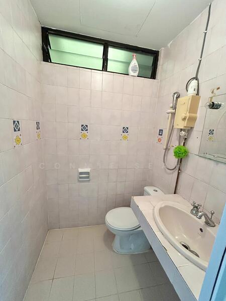 Teresa Ville, 1005 Lower Delta Road, 5 Bedrooms, 1,900 sqft, Condominium For Rent, by Connie Seah, 25637261 - PropertyGuru.com.sg
