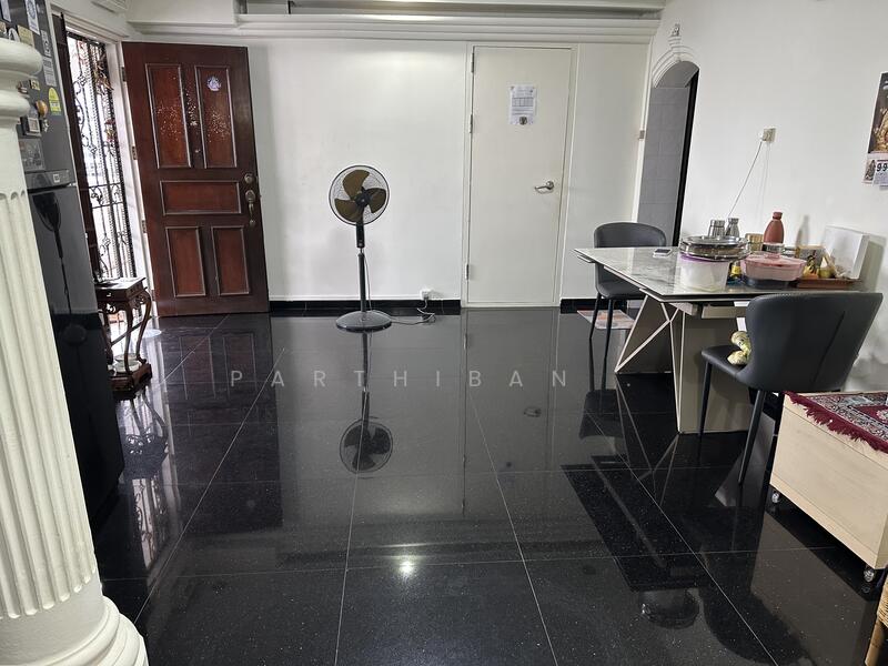 For Sale - 326 Sembawang Crescent