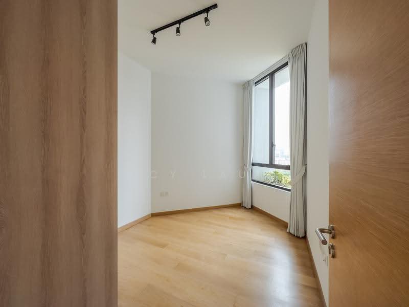 The Crest, 101 Prince Charles Crescent, Alexandra / Commonwealth, 3 Bedrooms, 1,270 sqft, Condominium For Sale, by CY Lau, 25637551 - Bedroom 2 - PropertyGuru.com.sg