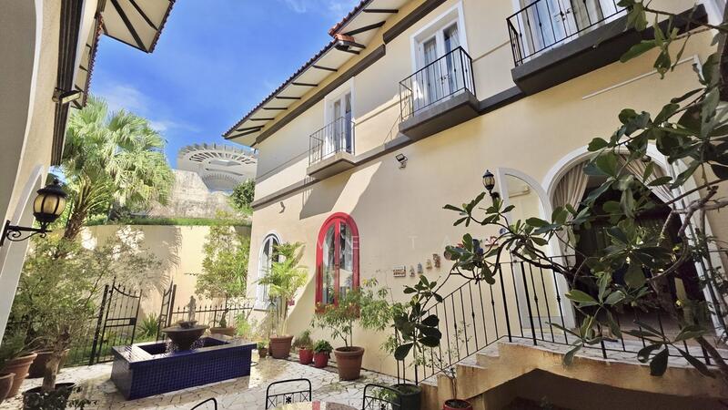 For Sale - ✰ WIDE FRONTAGE, ELEVATED GCB ✰ In CORONATION Vicinity For Sale