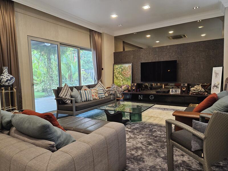 ⭐️Well Renovated⭐️Beautiful Garden⭐️Near MRT ☎️Rachel 9238.8820, Toh Yi Drive/ Kismis Road/ Kismis Ave, 5 Bedrooms, 4,000 sqft, Semi-Detached House For Sale, by Rachel Ng, 25637775 - Living Room - PropertyGuru.com.sg
