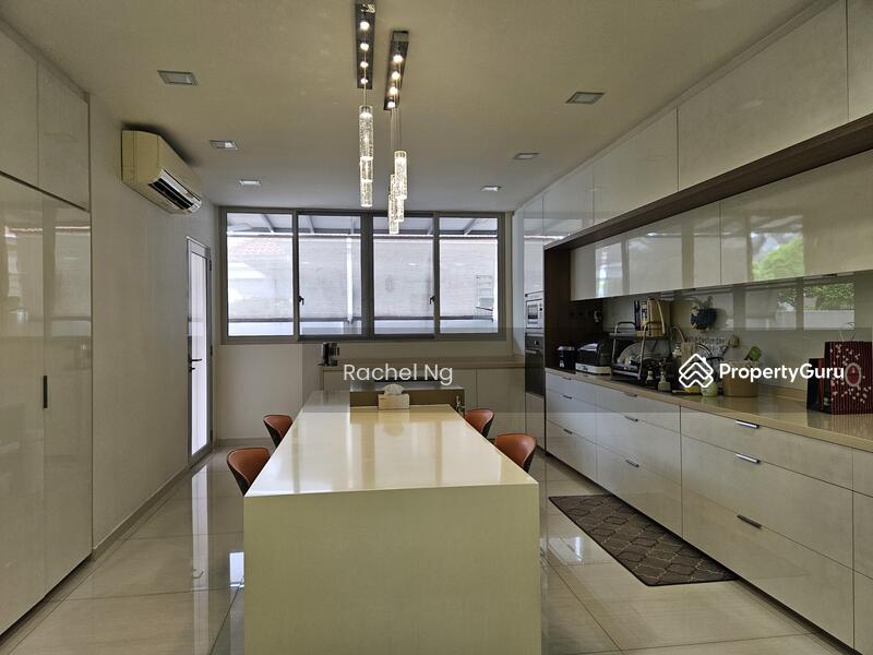 Dry Kitchen