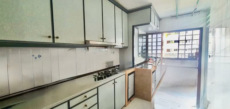 114 Bedok Reservoir Road HDB Flat For Sale at S$ 978,000 | PropertyGuru Singapore - Kitchen