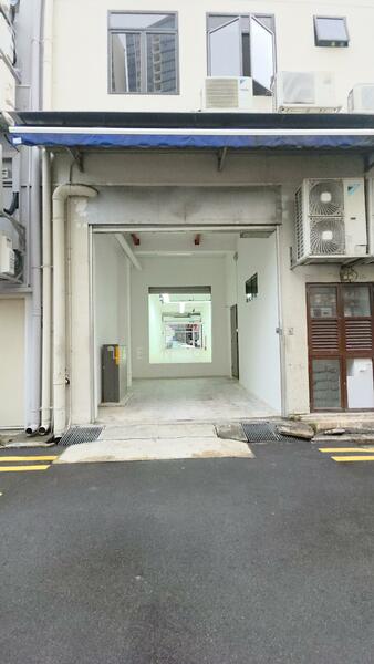 Cheap shophouse along Sam Leong Road, Sam Leong Road, 1,307 sqft, Shop / Shophouse For Rent, by Leng ., 25638091 - Entrance - CommercialGuru.com.sg