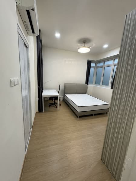 The Floravale, 218 Westwood Avenue, 3 Bedrooms, 1,765 sqft, Executive Condominium For Sale, by PETER HO, 25638565 - Bedroom - PropertyGuru.com.sg