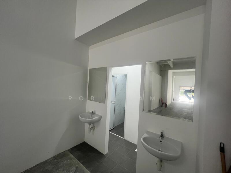 Ground floor approved F&B shop unit ready to rent, River Valley Road, Kellock Road, 1,650 sqft, Food & Beverage For Rent, by Robin Lam, 25638620 - CommercialGuru.com.sg