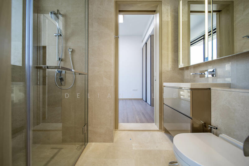 Shared Bathroom for Bedroom 2 & 3