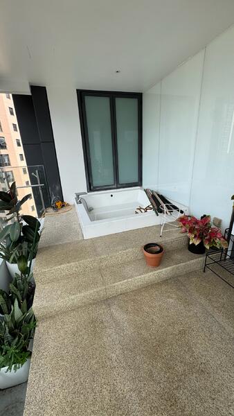 Master Bedroom Private Jacuzzi