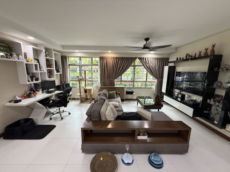 329B Anchorvale Street, 329B Anchorvale Street, 3 Bedrooms, 1,205 sqft, HDB Flat For Sale, by Wei Lian, 25639528 - Living Room - PropertyGuru.com.sg