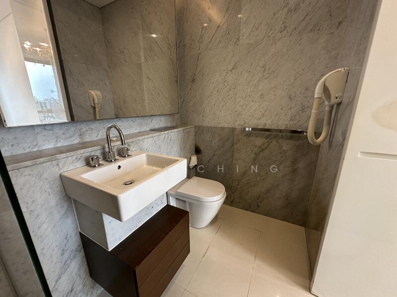 Scotts Square, 6 Scotts Road, 2 Bedrooms, 893 sqft, Apartment For Rent, by Gary Ching, 25639553 - PropertyGuru.com.sg