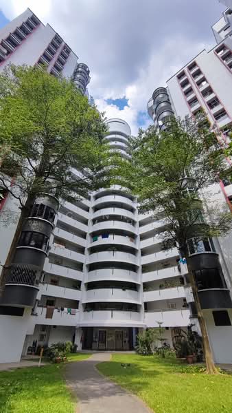 357 Admiralty Drive, 357 Admiralty Drive, 4 Bedrooms, 1,431 sqft, HDB Flat For Sale, by Connie Mah, 25639764 - PropertyGuru.com.sg