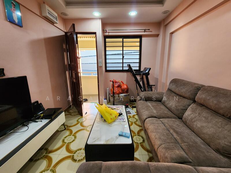 705 Clementi West Street 2, 705 Clementi West Street 2, Room Rental, 172 sqft, HDB Flat For Rent, by Arasan Arasan, 25639840 - Living Room - PropertyGuru.com.sg