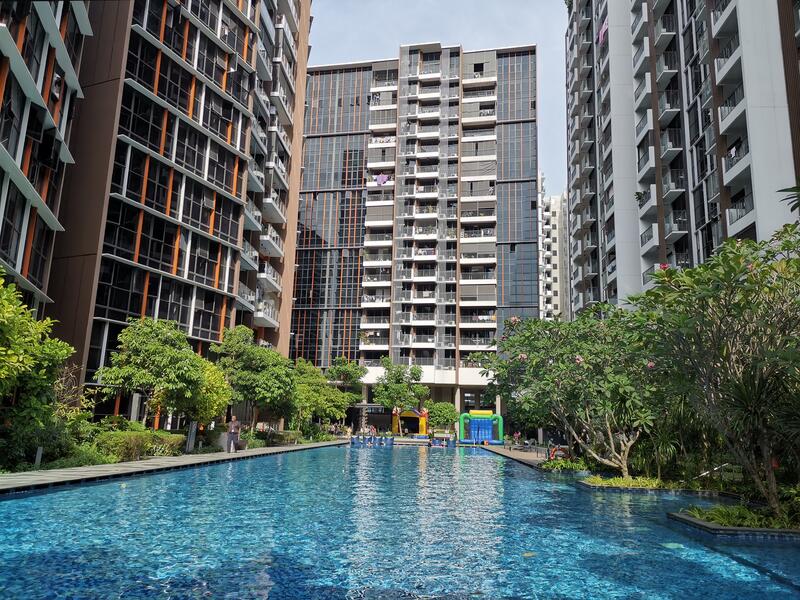 Sims Urban Oasis, 12 Sims Drive, 2 Bedrooms, 710 sqft, Condominium For Rent, by Fu Wei, 25639983 - Pool - PropertyGuru.com.sg