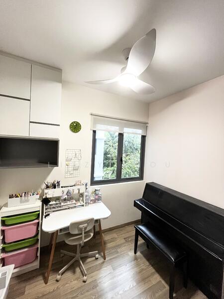 Lakeville, 3 Jurong Lake Link, 3 Bedrooms, 936 sqft, Condominium For Rent, by Lizzy Zhou, 25640058 - PropertyGuru.com.sg