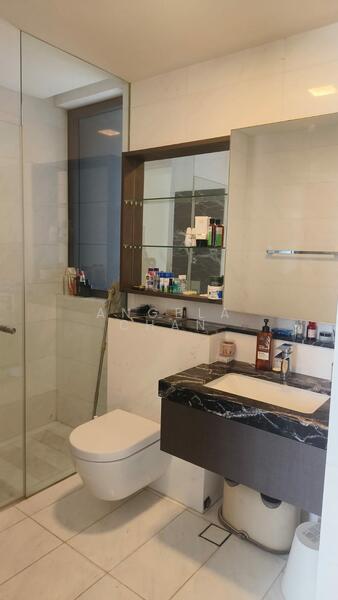 Marina One Residences, 21 Marina Way, 2 Bedrooms, 1,216 sqft, Condominium For Rent, by Angela Chan, 25640061 - Bathroom - PropertyGuru.com.sg