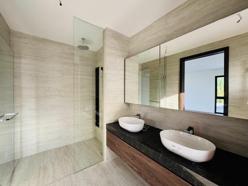For Sale - Brand new & freehold bungalow, 4 levels with Lift, swimming Pool, wide frontage to Park 4 cars