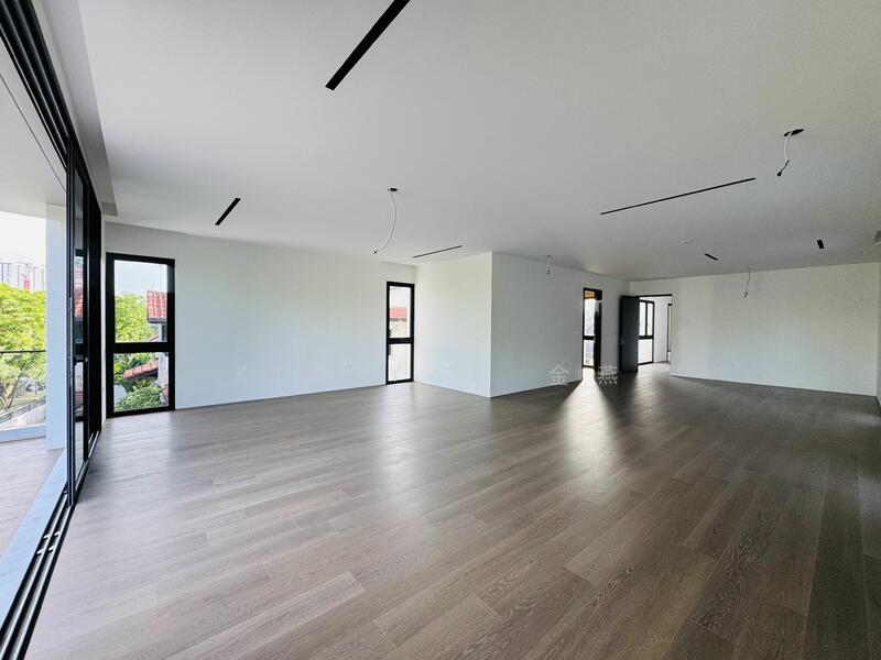 For Sale - Brand new & freehold bungalow, 4 levels with Lift, swimming Pool, wide frontage to Park 4 cars