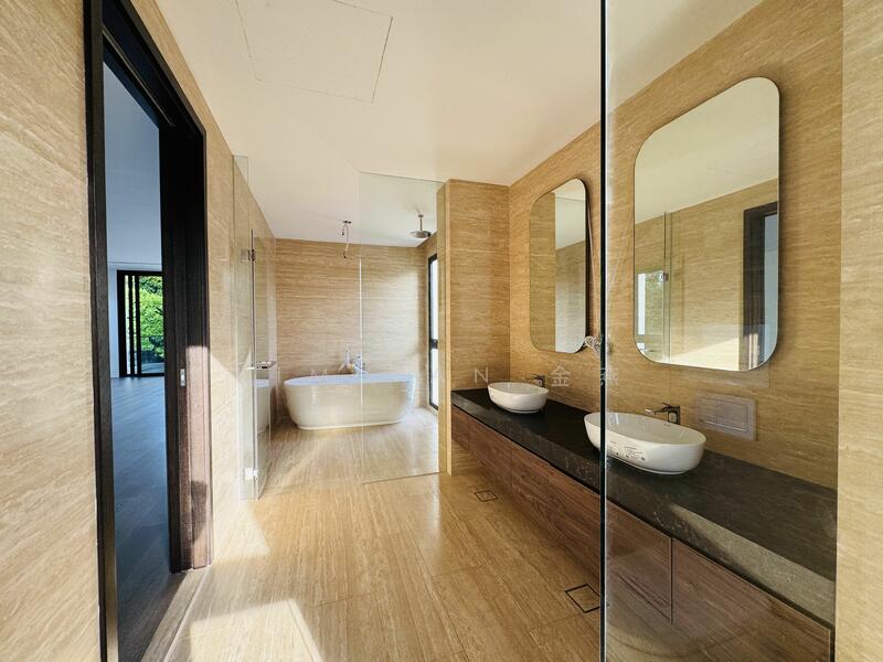For Sale - Brand new & freehold bungalow, 4 levels with Lift, swimming Pool, wide frontage to Park 4 cars