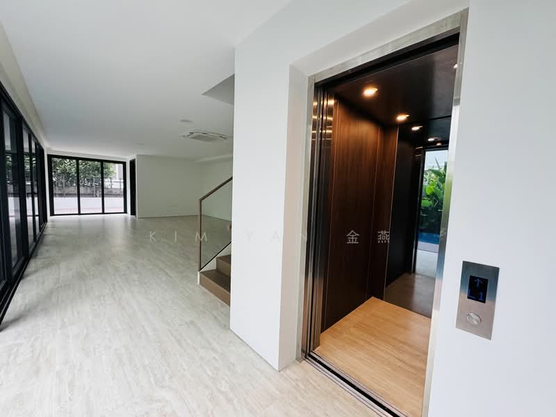 For Sale - Brand new & freehold bungalow, 4 levels with Lift, swimming Pool, wide frontage to Park 4 cars