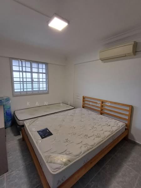 513 Ang Mo Kio Avenue 8, 513 Ang Mo Kio Avenue 8, 2 Bedrooms, 721 sqft, HDB Flat For Rent, by Kan Li Ling, 25640248 - Bedroom - PropertyGuru.com.sg