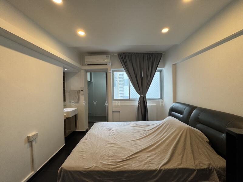 105 Towner Road, 105 Towner Road, 2 Bedrooms, 797 sqft, HDB Flat For Sale, by Bryan Koh, 25640500 - Master Bedroom - PropertyGuru.com.sg