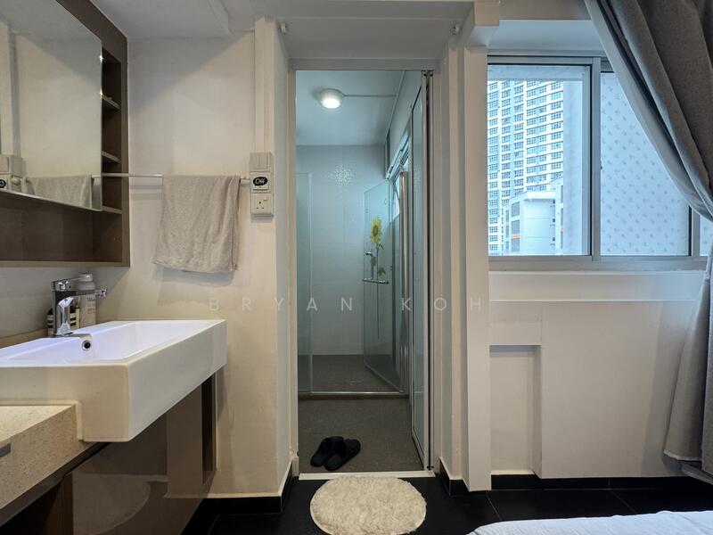 105 Towner Road, 105 Towner Road, 2 Bedrooms, 797 sqft, HDB Flat For Sale, by Bryan Koh, 25640500 - Master Bathroom - PropertyGuru.com.sg