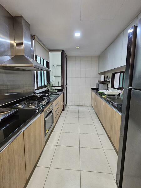 Varsity Park Condominium, 28 West Coast Road, Room Rental, 150 sqft, Condominium For Rent, by Yohanna Lie, 25640524 - Kitchen - PropertyGuru.com.sg