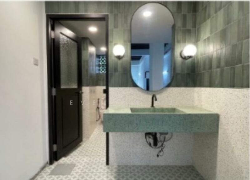 Lorong Telok, , 1,410 sqft, Food & Beverage For Rent, by Evelina Hu, 25640579 - Bathroom - CommercialGuru.com.sg