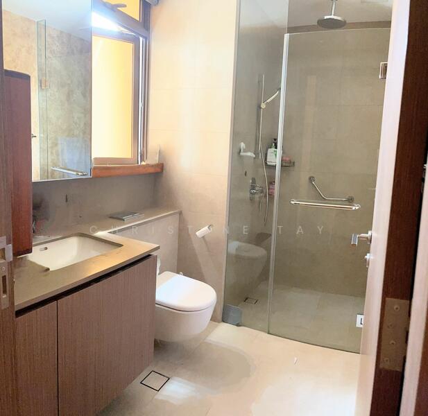 Seaside Residences, 10 Siglap Link, 3 Bedrooms, 1,023 sqft, Condominium For Sale, by Christine Tay, 25640719 - Bathroom - PropertyGuru.com.sg