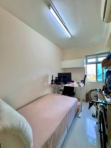 Santa Fe Mansions, 2A Margate Road, 3 Bedrooms, 1,163 sqft, Condominium For Sale, by Terence Tee (郑志翔), 25640985 - Bedroom - PropertyGuru.com.sg