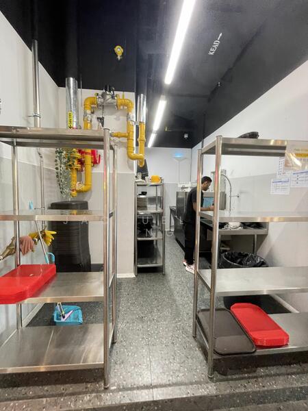 Foodcourt in prime location for takeover, , 7,400 sqft, Food & Beverage For Rent, by Jacqueline Sng, 25641128 - CommercialGuru.com.sg