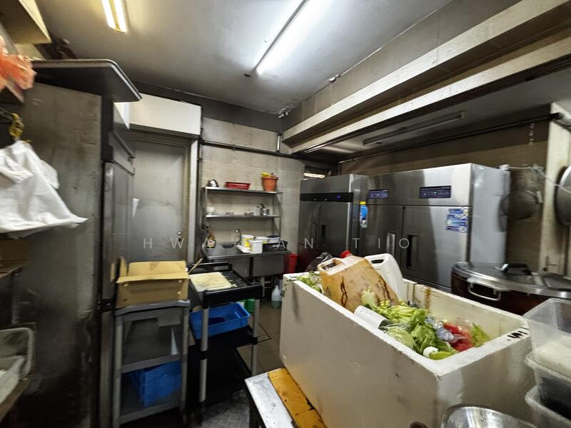 ❤️F&B ⭐full glass frontage ⭐Exhaust ⭐Grease Trap ⭐high ceiling @ east coast road, east coast road, 1,800 sqft, Food & Beverage For Rent, by Hwa San TIO, 25641195 - CommercialGuru.com.sg