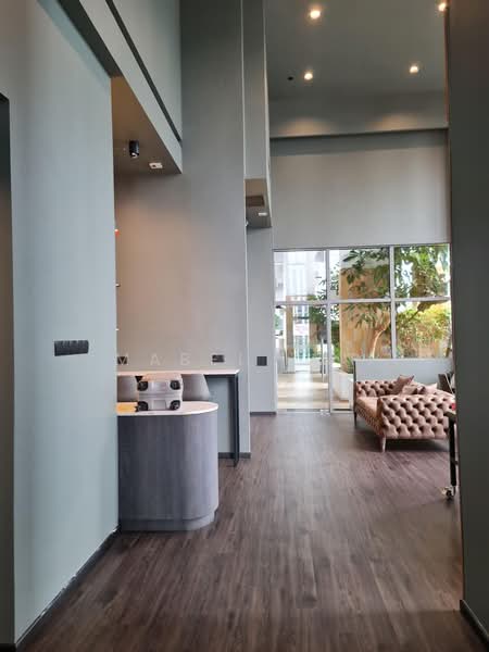 Icon, 10 Gopeng Street, 2 Bedrooms, 904 sqft, Apartment For Rent, by Mabel Yap, 25641448 - Co-working/Lounge Level 31 - PropertyGuru.com.sg
