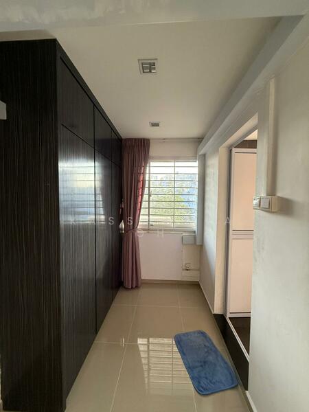 442 Pasir Ris Drive 6, 442 Pasir Ris Drive 6, Room Rental, 217 sqft, HDB Flat For Rent, by Kassandra Oh, 25641680 - Corridor - PropertyGuru.com.sg