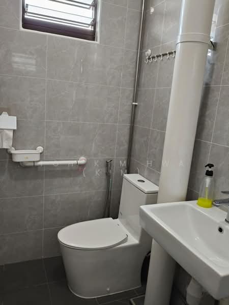 For Rent - 2 Spacious Common Rooms Near NTU!