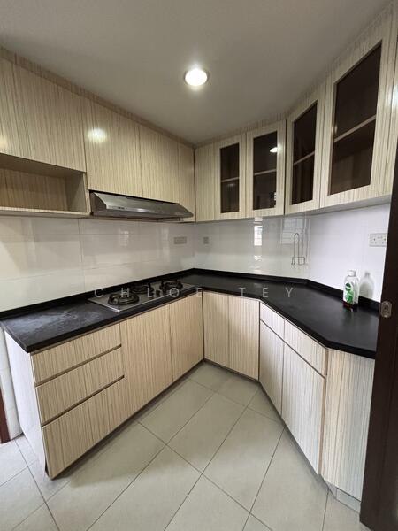 Summerdale, Boon Lay Drive, 3 Bedrooms, 1,399 sqft, Condominium For Rent, by Chloe Tey, 25641830 - Kitchen - PropertyGuru.com.sg