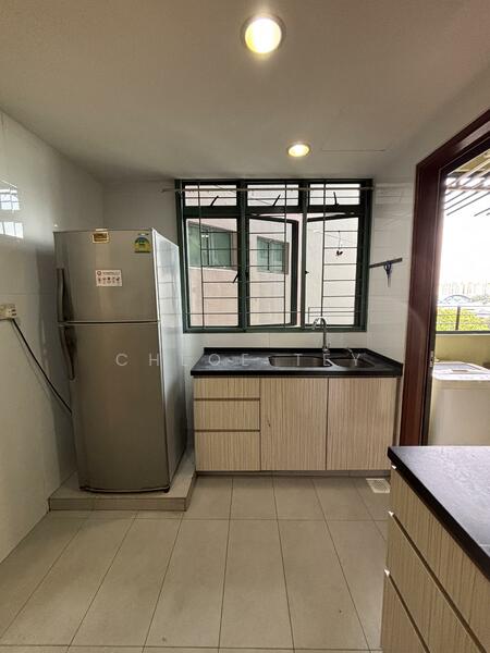 Summerdale, Boon Lay Drive, 3 Bedrooms, 1,399 sqft, Condominium For Rent, by Chloe Tey, 25641830 - Kitchen - PropertyGuru.com.sg