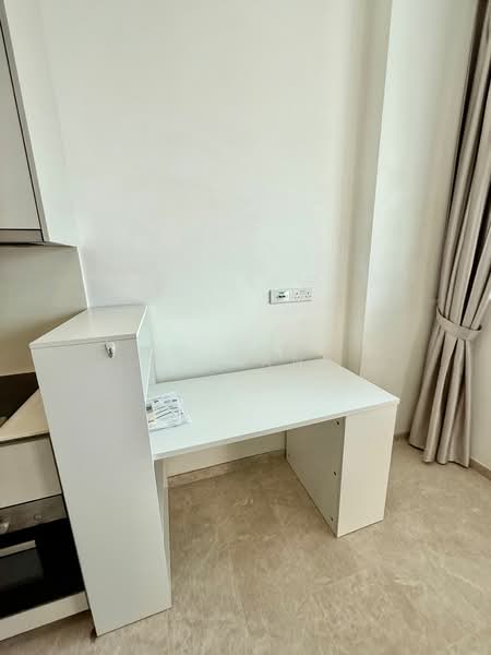 City Gate, 371 Beach Road, Studio, 280 sqft, Condominium For Rent, by R. Mani, 25641838 - Kitchen - PropertyGuru.com.sg