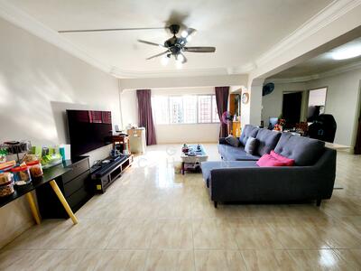 For Sale - 327 Tampines Street 32