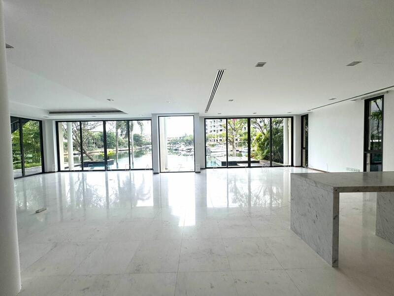 PARADISE ISLAND, Detached with Pool for Rent