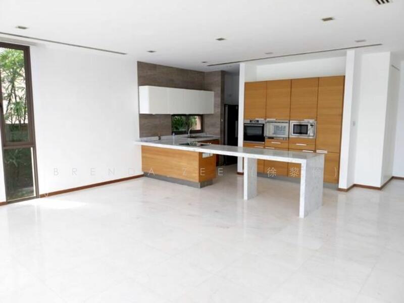 PARADISE ISLAND, Detached with Pool for Rent