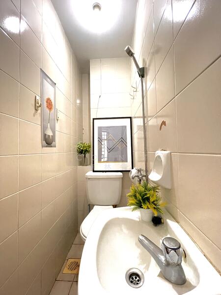 Summerdale, Boon Lay Drive, Room Rental, 100 sqft, Condominium For Rent, by Lincoln Toh 卓林肯, 25642196 - Bathroom - PropertyGuru.com.sg