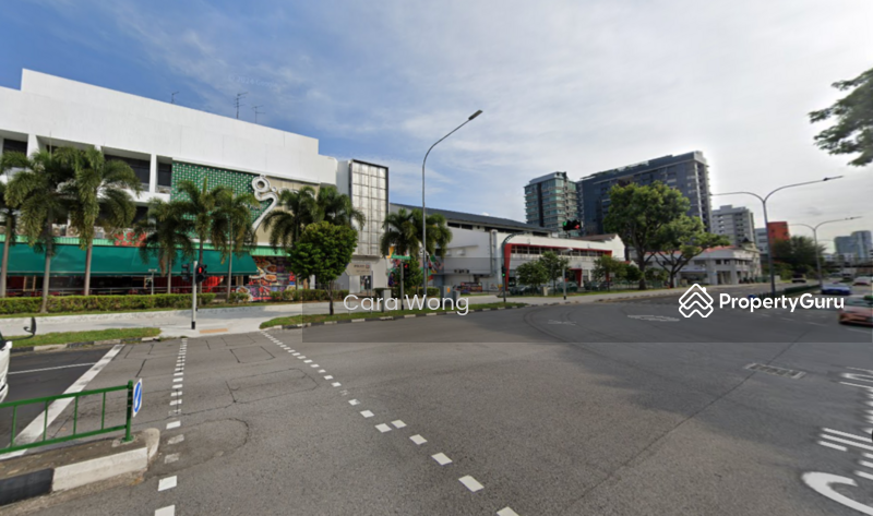 For Sale - Inter Terrace Landed Property (Ground Floor) at Jalan Molek for Sale.