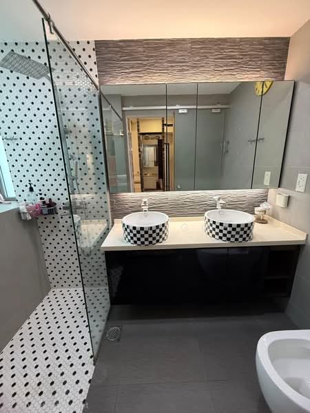 Bishan Loft, 33 Bishan Street 11, 4 Bedrooms, 1,485 sqft, Condominium For Sale, by Jerry Goh, 25642326 - Bathroom - PropertyGuru.com.sg