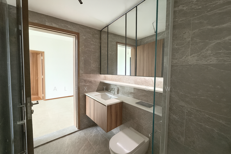 Lentor Modern, Lentor Central, 2 Bedrooms, 732 sqft, Condominium For Sale, by Alex Toh C W, 25642348 - Bathroom - PropertyGuru.com.sg